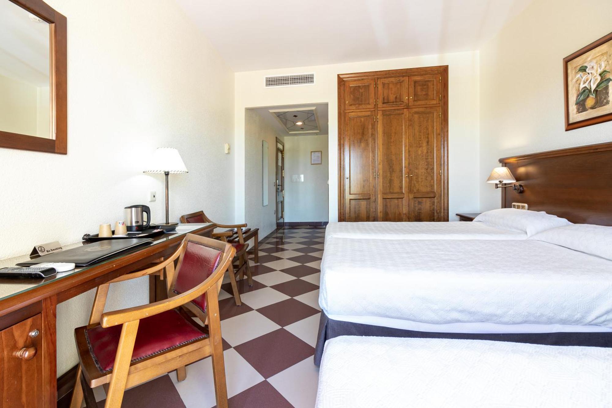 Hotel Avenida Tropical By Bossh! Hotels Salobreña Kültér fotó