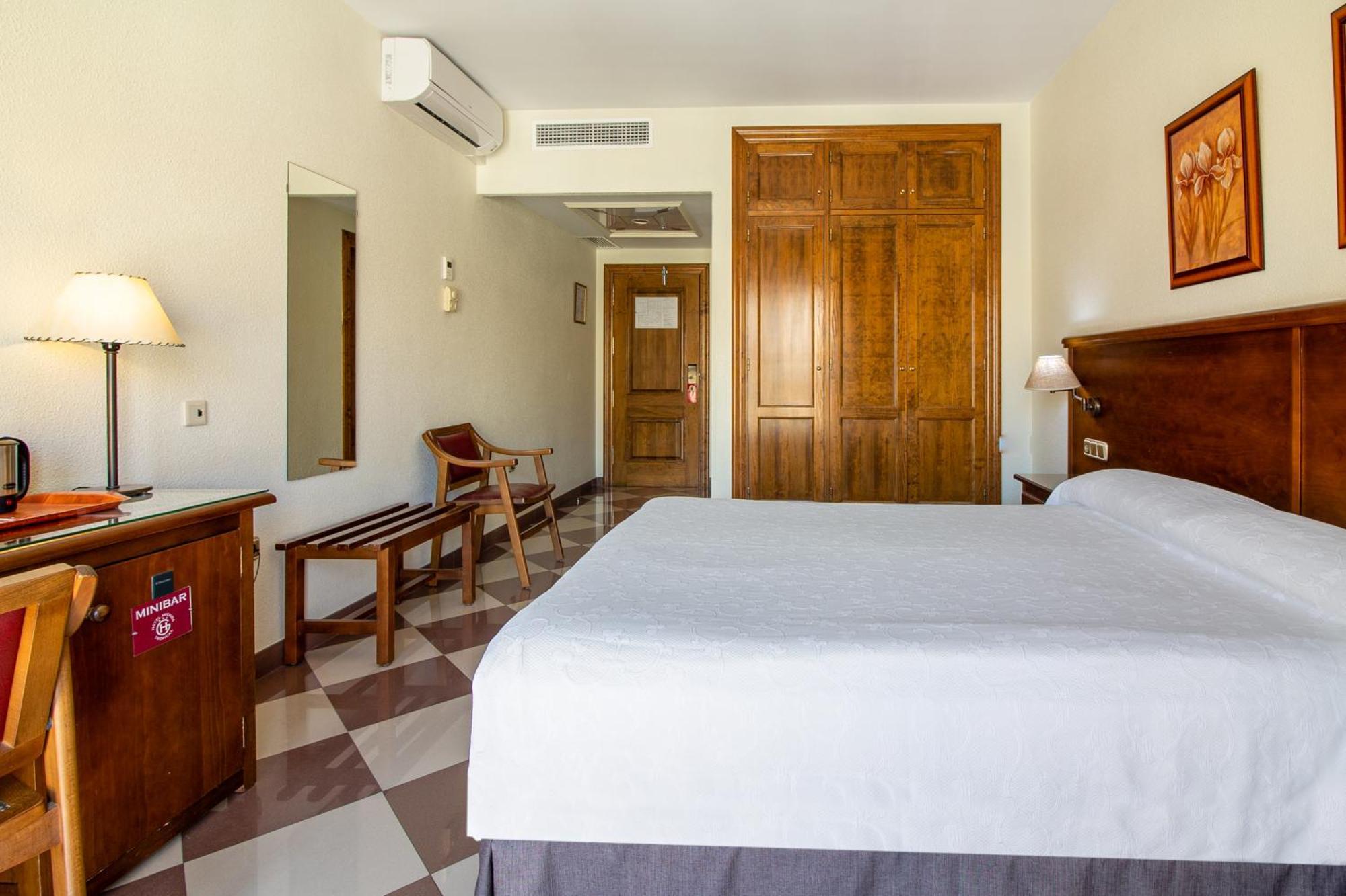 Hotel Avenida Tropical By Bossh! Hotels Salobreña Kültér fotó